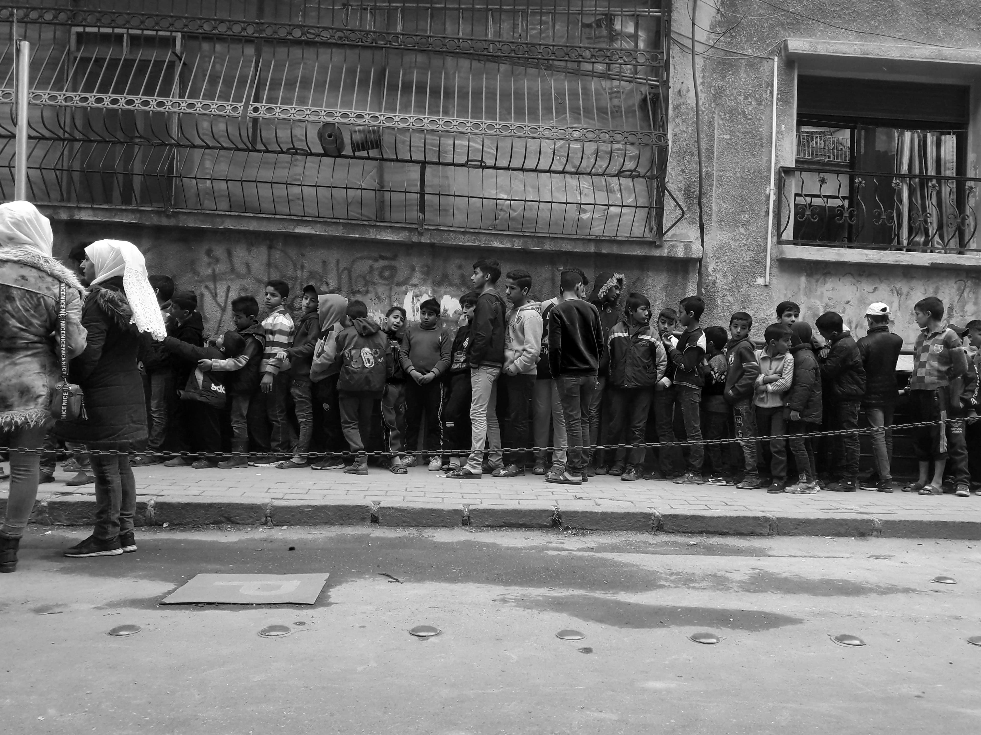 Long queues and transport challenges in Ghana